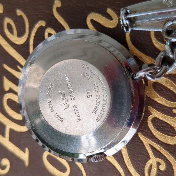 Timex Pendent 24 Hour Pin Watch Runs Great